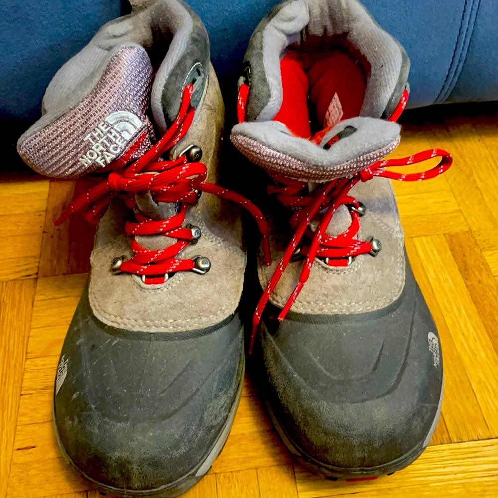 Gray The North Face winter boots lace up size 5